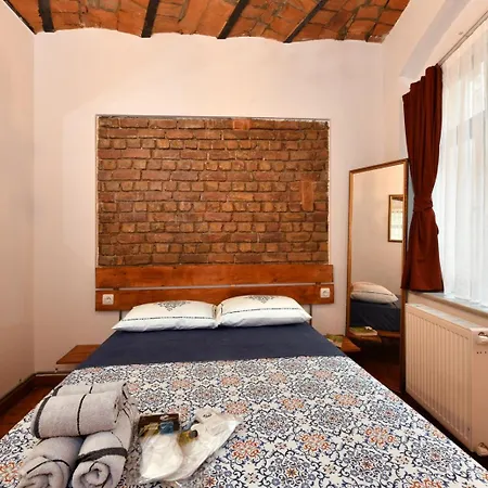 Hayyam House / Heart Of Taksim Apartamento