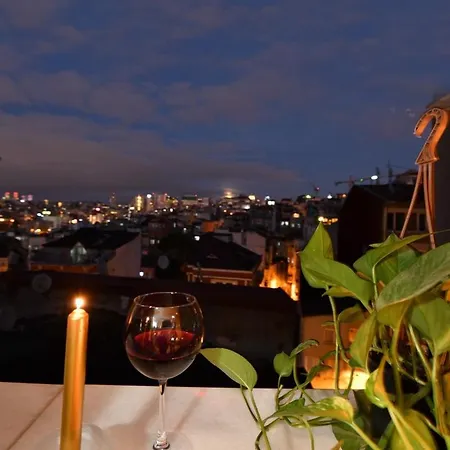 Hayyam House / Heart Of Taksim Apartamento
